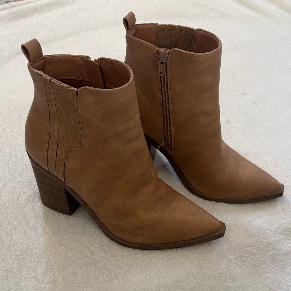 Universal Thread Brown Ankle Booties